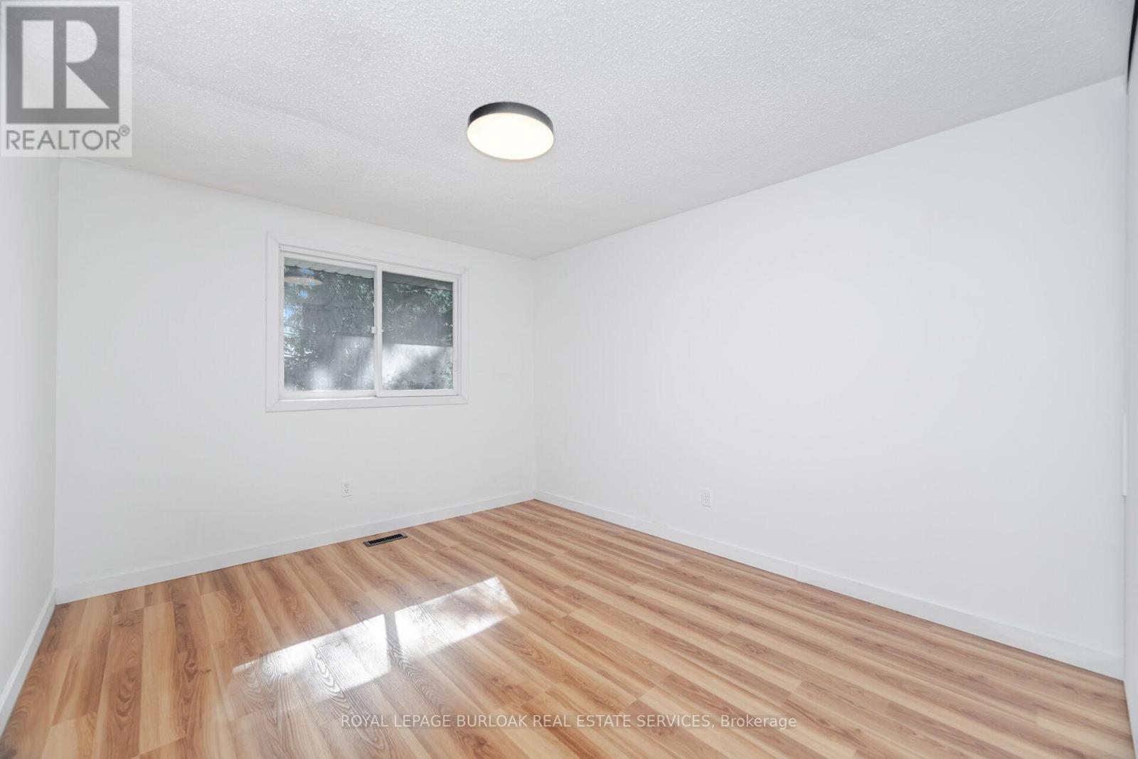 21 Horning Drive, Hamilton, Ontario  L9C 6L2 - Photo 31 - X12461321