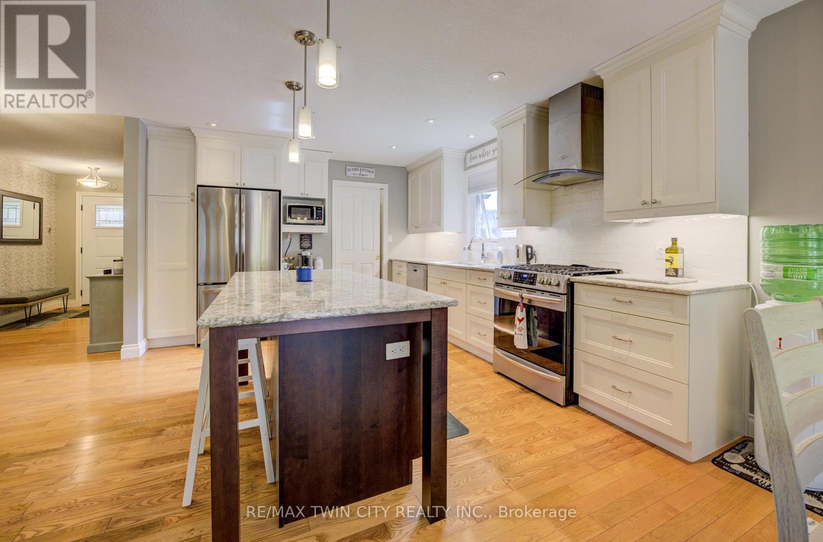 51 Spring Street, Norwich (Norwich Town), Ontario  N0J 1P0 - Photo 10 - X12461331