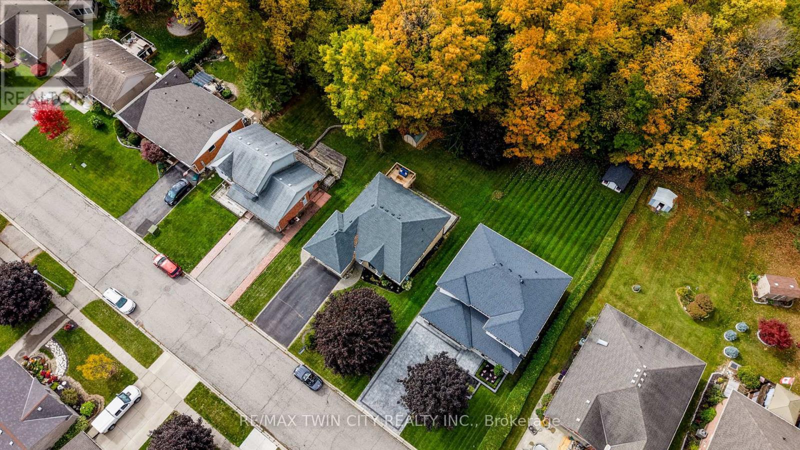 51 Spring Street, Norwich (Norwich Town), Ontario  N0J 1P0 - Photo 2 - X12461331