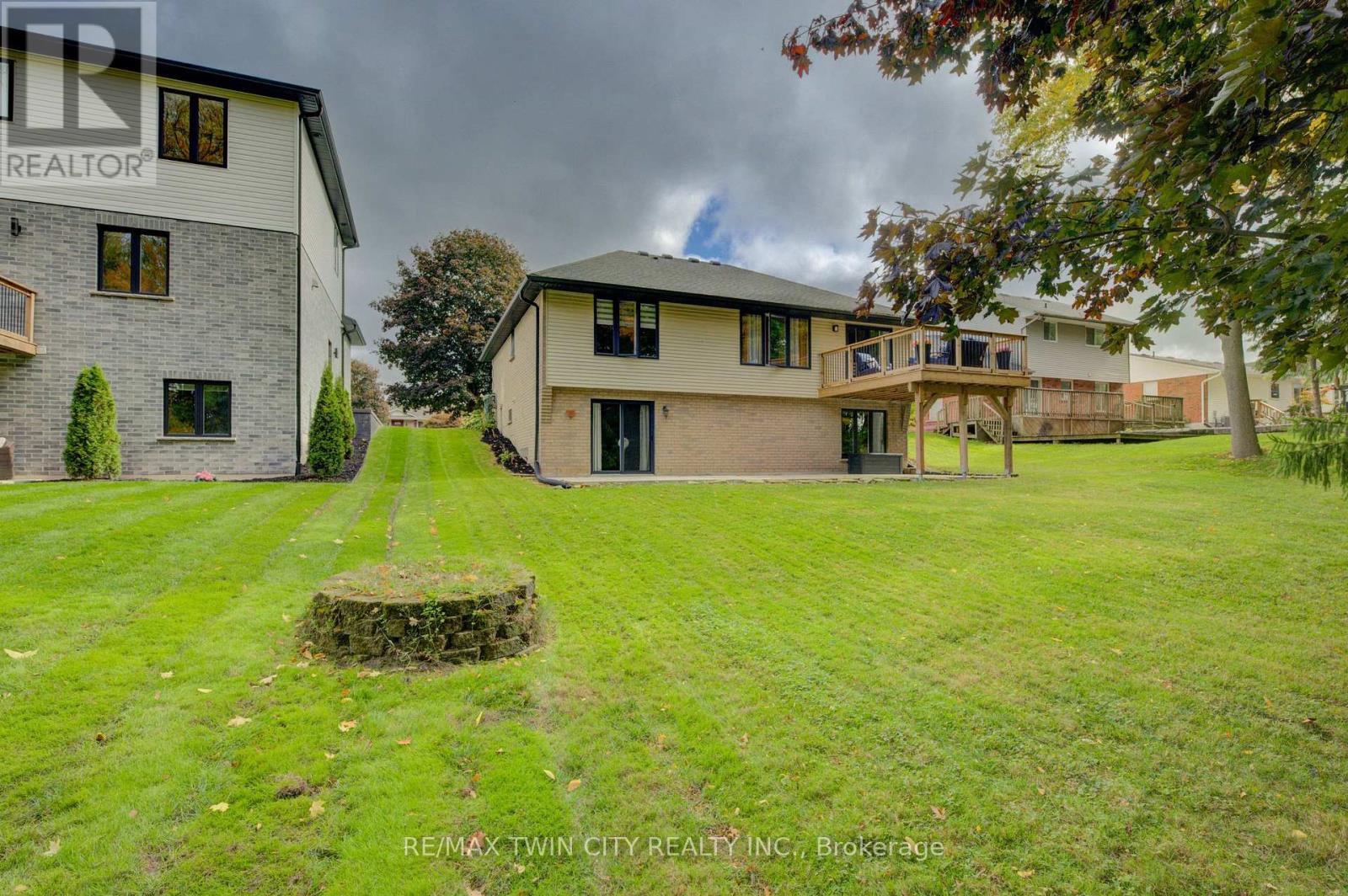 51 Spring Street, Norwich (Norwich Town), Ontario  N0J 1P0 - Photo 27 - X12461331