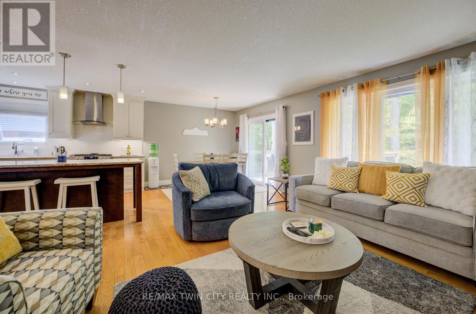 51 Spring Street, Norwich (Norwich Town), Ontario  N0J 1P0 - Photo 5 - X12461331