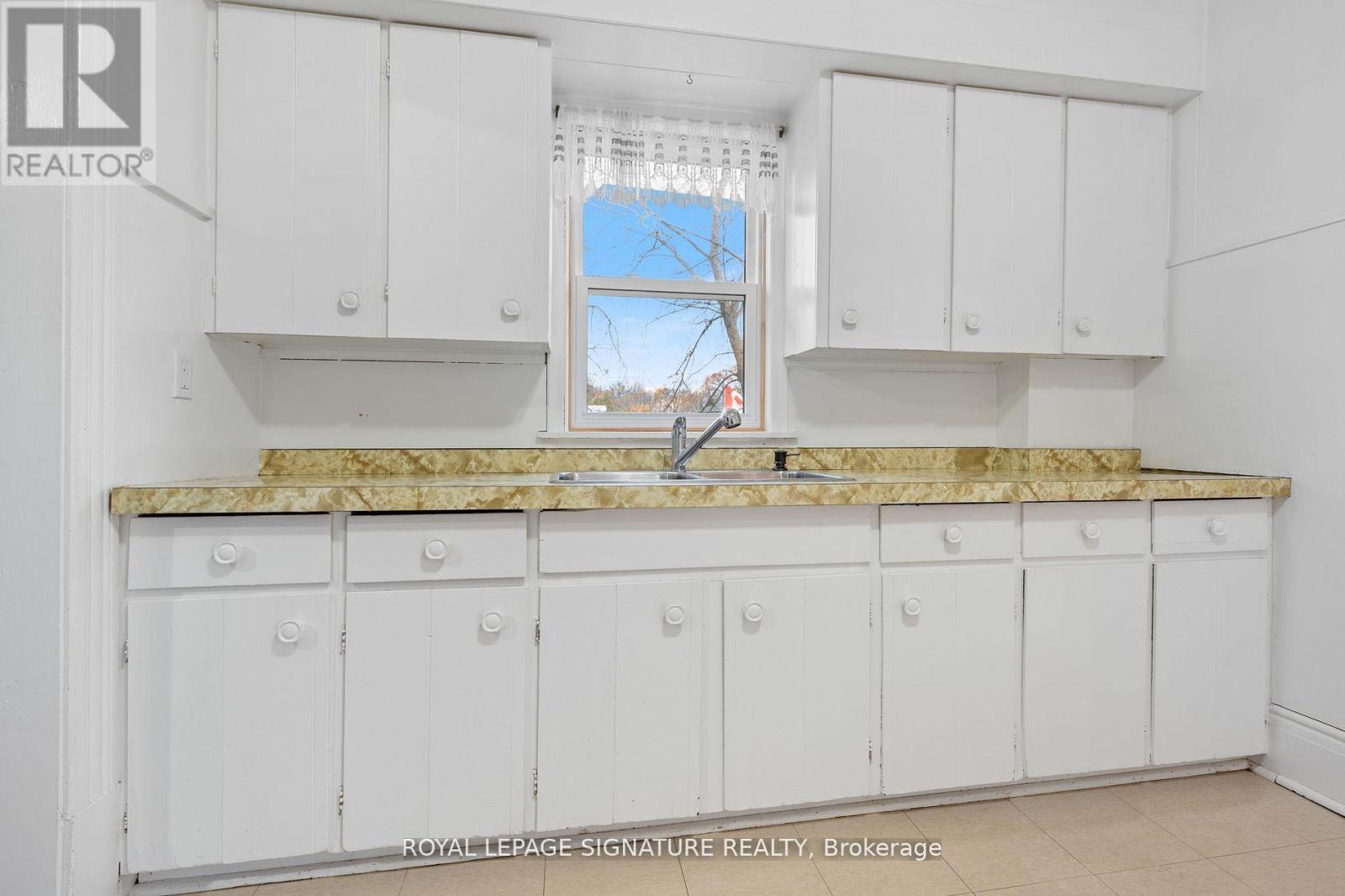 311 St. George Street, Norfolk (Port Dover), Ontario  N0A 1N0 - Photo 23 - X12461393