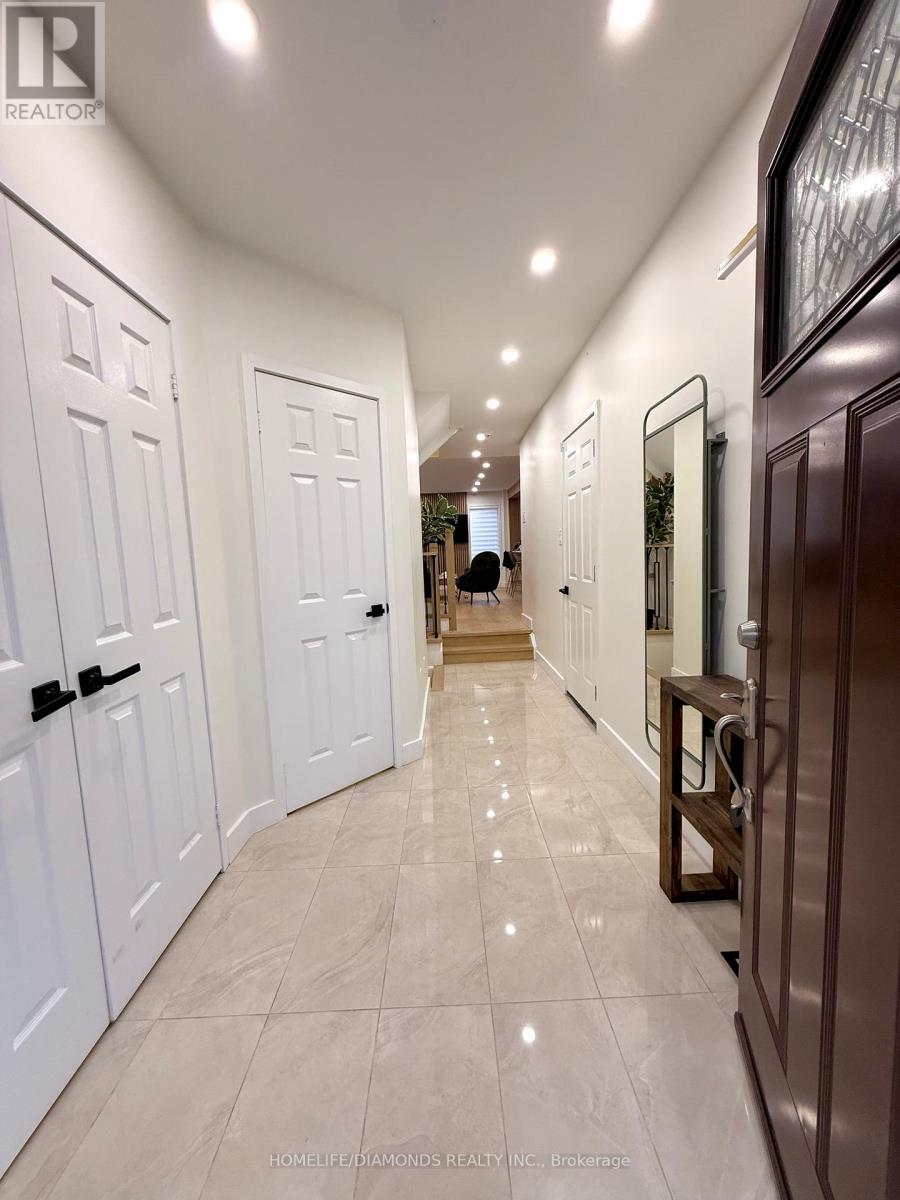 106 Stokely Crescent, Whitby, Ontario  L1N 9S9 - Photo 4 - E12452993