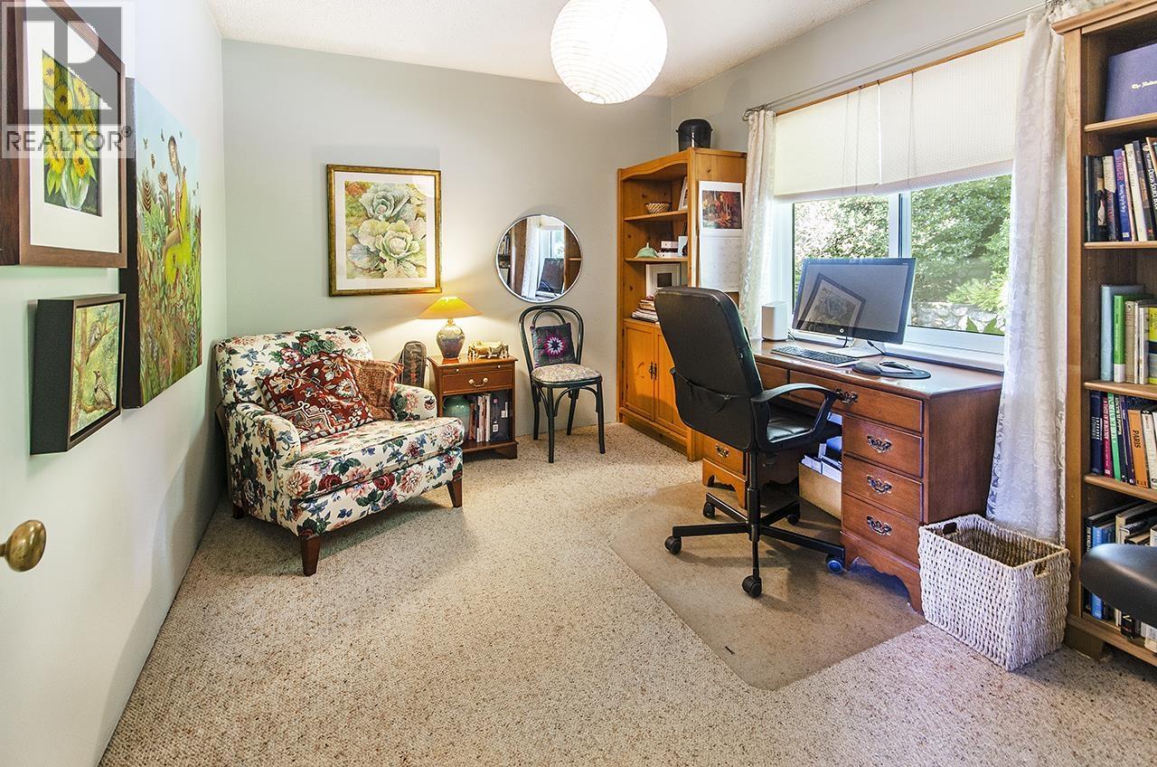 903 E Keith Road, North Vancouver, British Columbia  V7L 1X1 - Photo 19 - R3048174