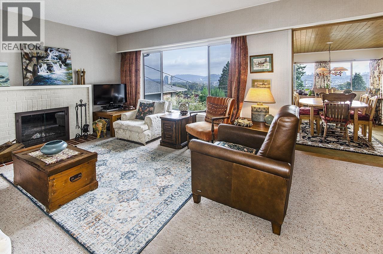 903 E Keith Road, North Vancouver, British Columbia  V7L 1X1 - Photo 8 - R3048174