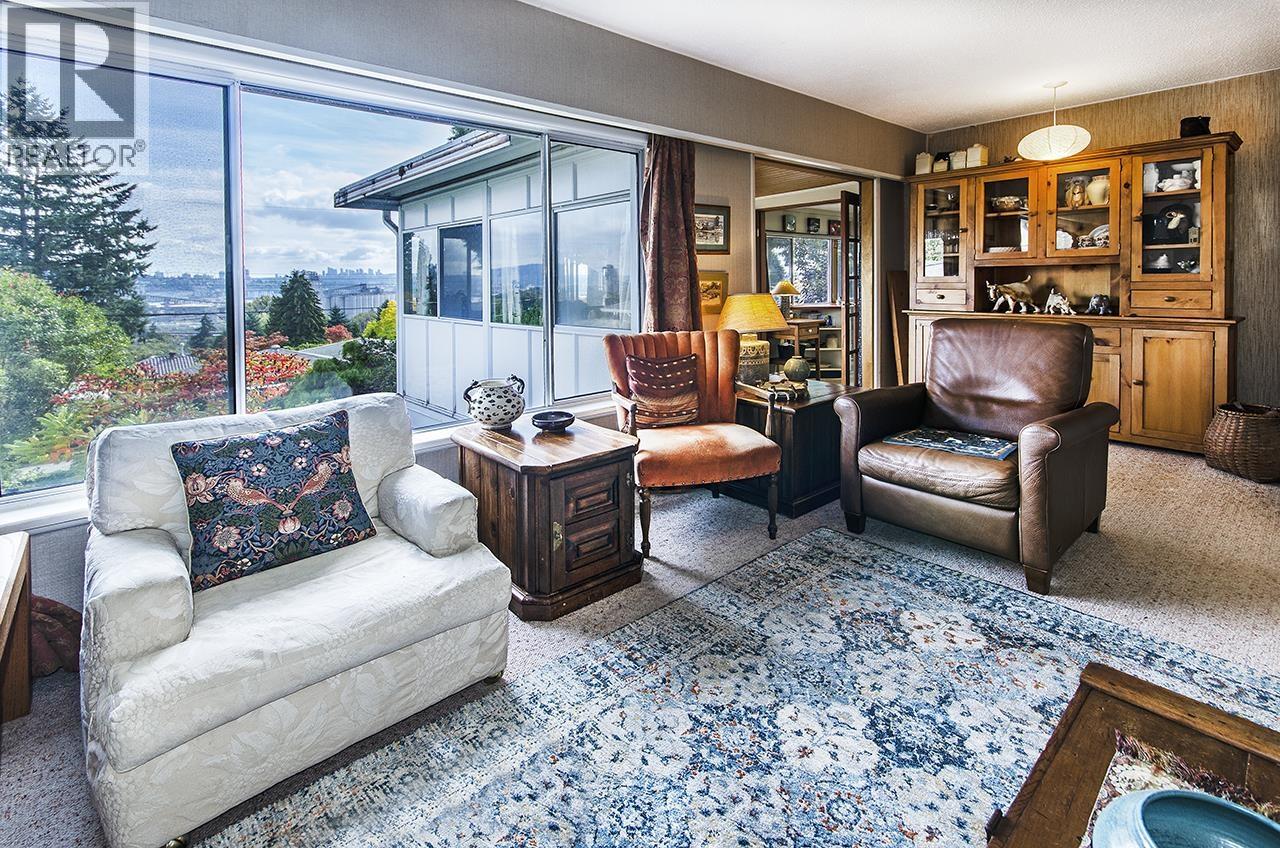 903 E Keith Road, North Vancouver, British Columbia  V7L 1X1 - Photo 10 - R3048174