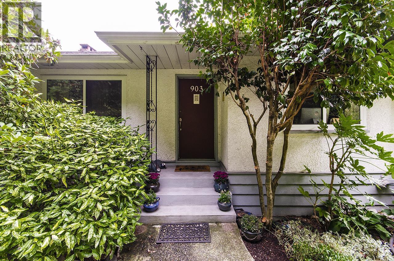 903 E Keith Road, North Vancouver, British Columbia  V7L 1X1 - Photo 6 - R3048174