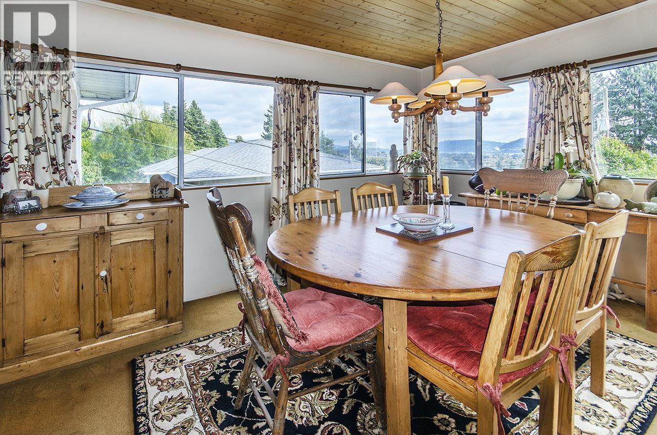 903 E Keith Road, North Vancouver, British Columbia  V7L 1X1 - Photo 14 - R3048174