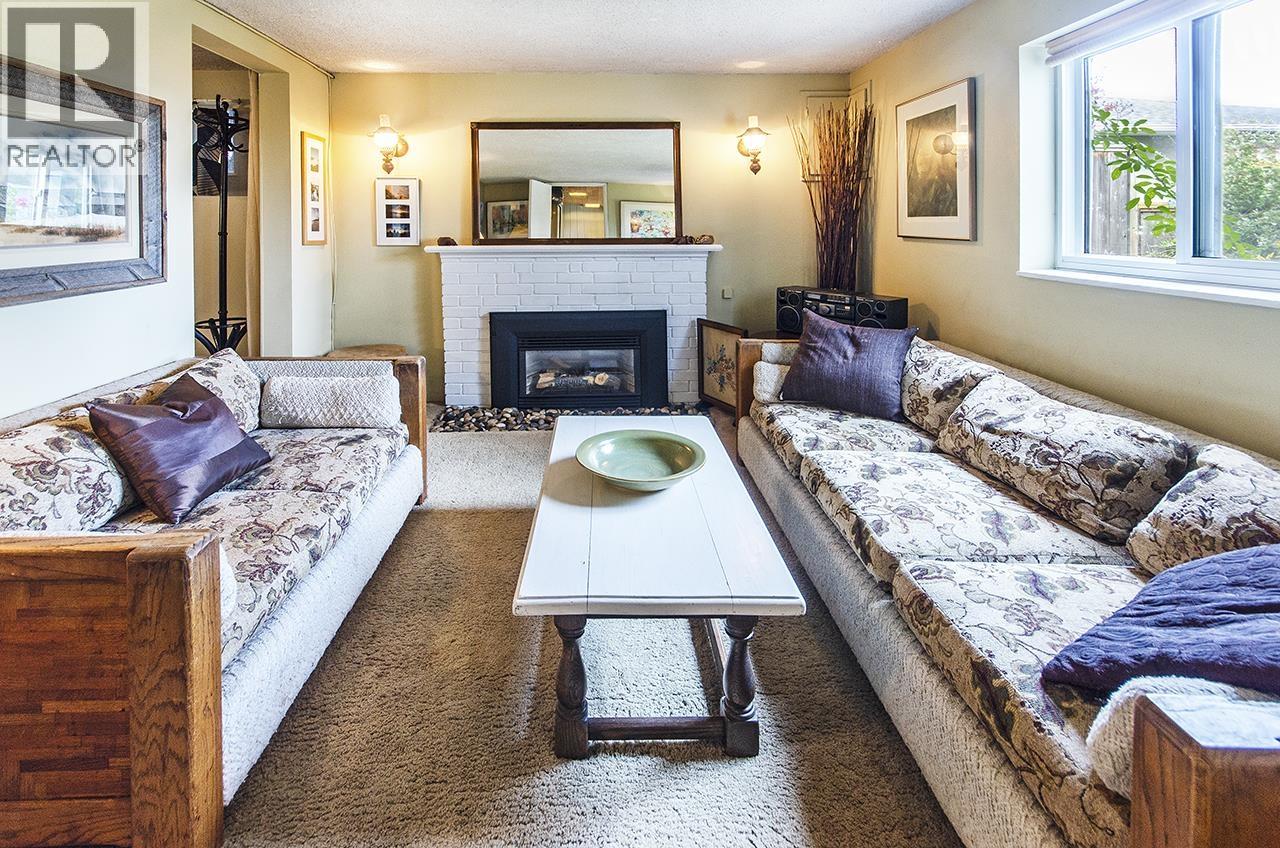 903 E Keith Road, North Vancouver, British Columbia  V7L 1X1 - Photo 21 - R3048174