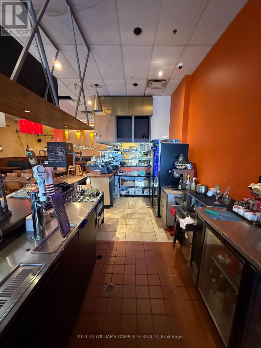 1508 Upper James Street, Hamilton, Ontario  L9B 1K3 - Photo 14 - X12442382