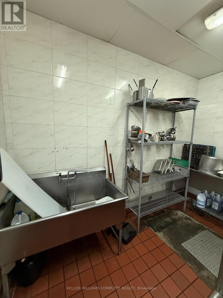 1508 Upper James Street, Hamilton, Ontario  L9B 1K3 - Photo 31 - X12442382