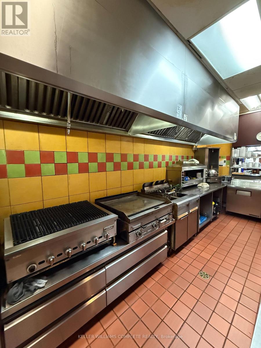 1508 Upper James Street, Hamilton, Ontario  L9B 1K3 - Photo 23 - X12442382