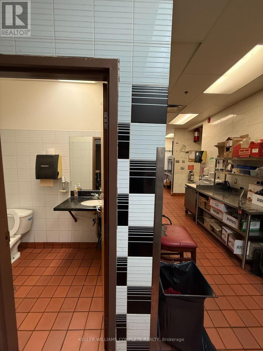 1508 Upper James Street, Hamilton, Ontario  L9B 1K3 - Photo 43 - X12442382