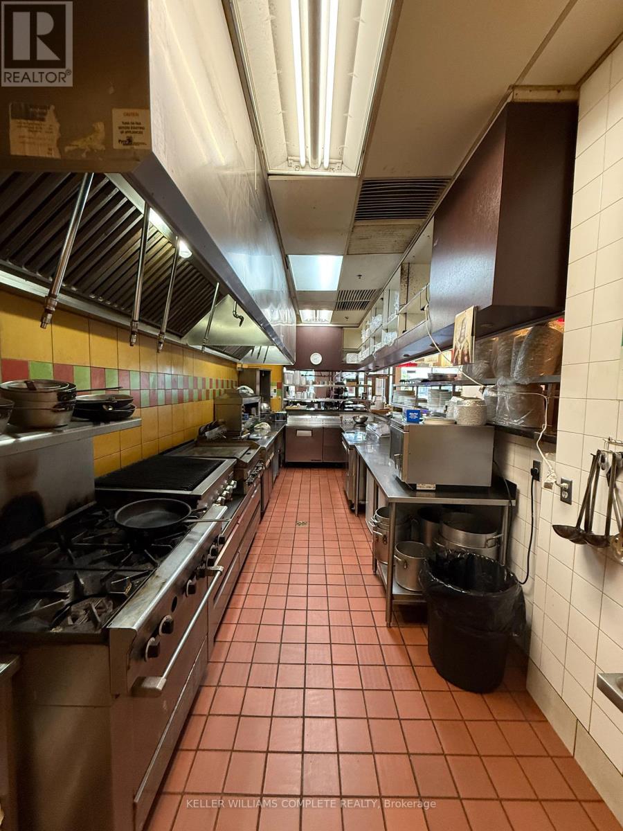 1508 Upper James Street, Hamilton, Ontario  L9B 1K3 - Photo 22 - X12442382