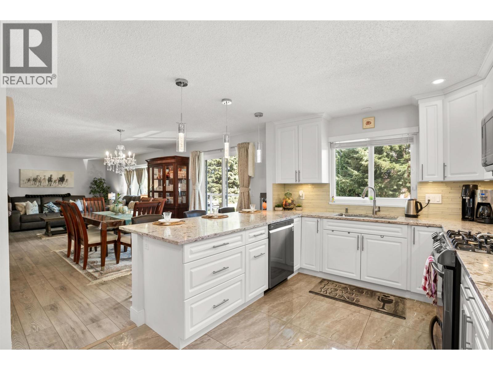 2821 Commonwealth Street, Port Coquitlam, British Columbia  V3B 5V6 - Photo 6 - R3058140