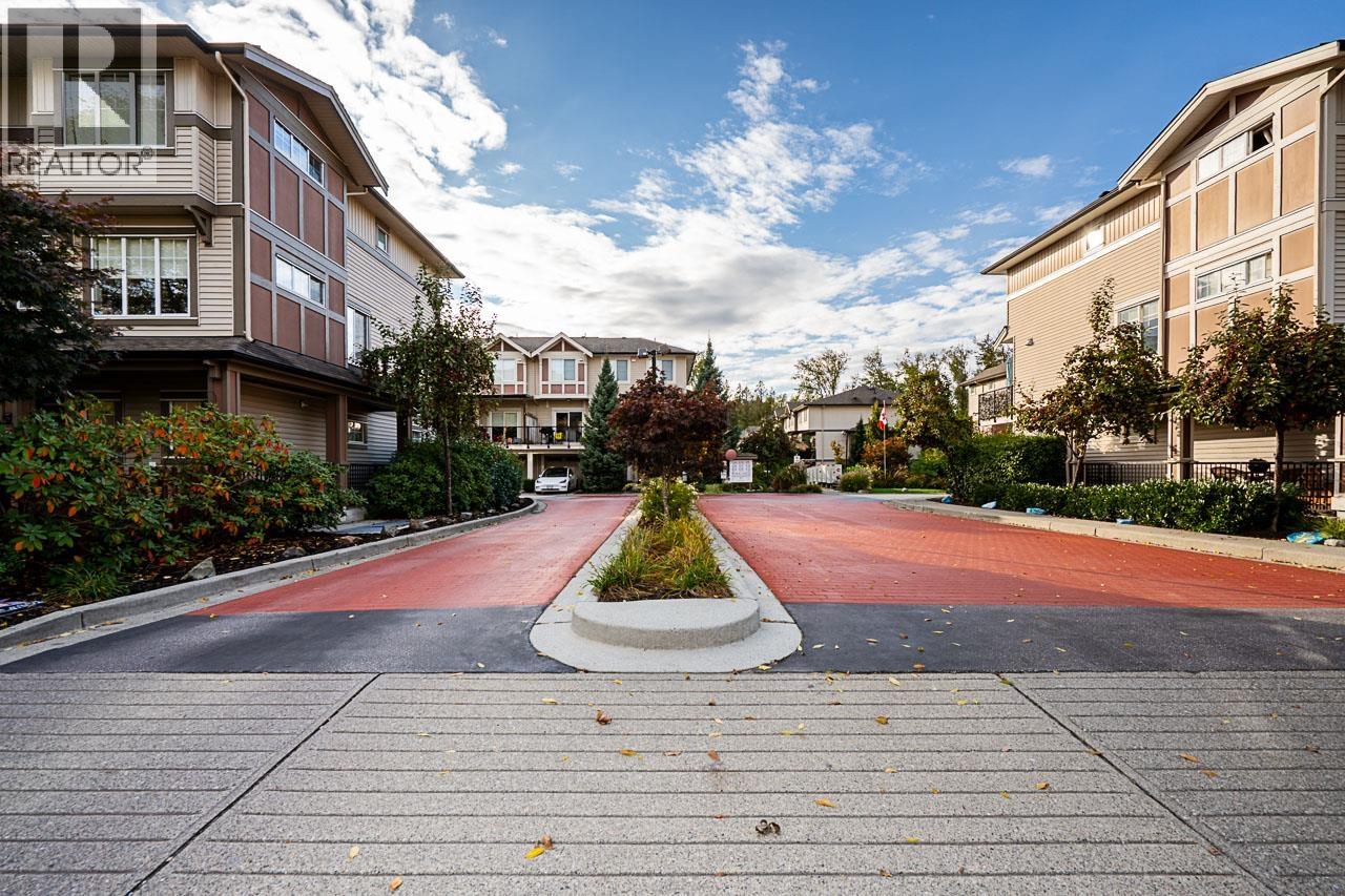 22 10151 240th Street, Maple Ridge, British Columbia  V2W 0G9 - Photo 2 - R3057175