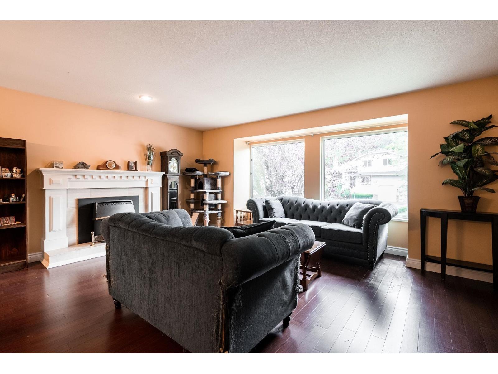 2359 Harper Drive, Abbotsford, British Columbia  V3G 2B2 - Photo 2 - R3058180