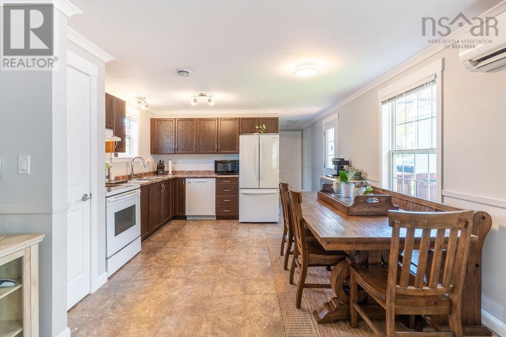 303 Ioney Hill, Beaver Bank, Nova Scotia  B4E 1M6 - Photo 7 - 202525706