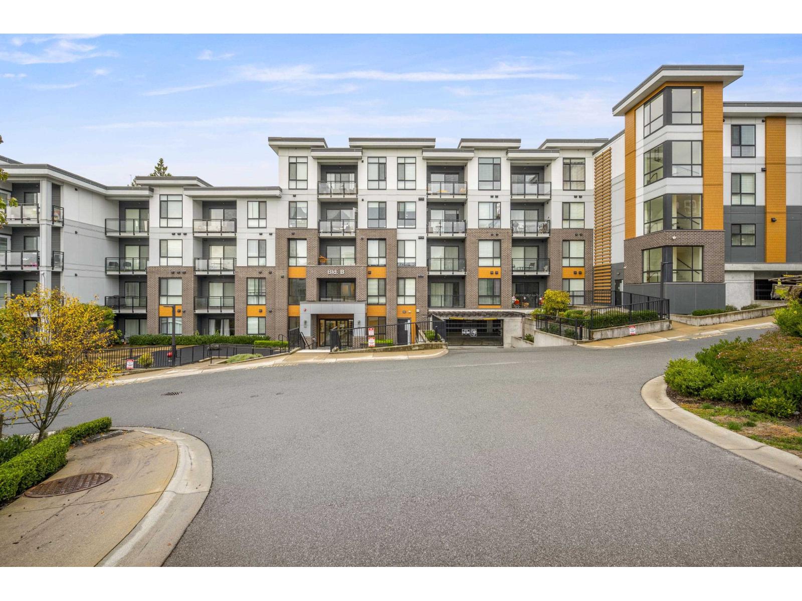 B107 20087 68TH AVENUE, Langley, British Columbia