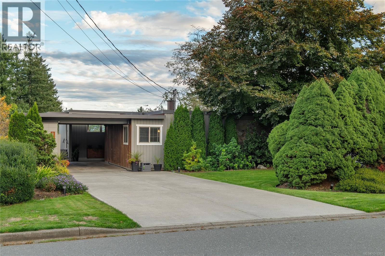 141 Thulin St, Campbell River, British Columbia  V9W 2K4 - Photo 2 - 1011260