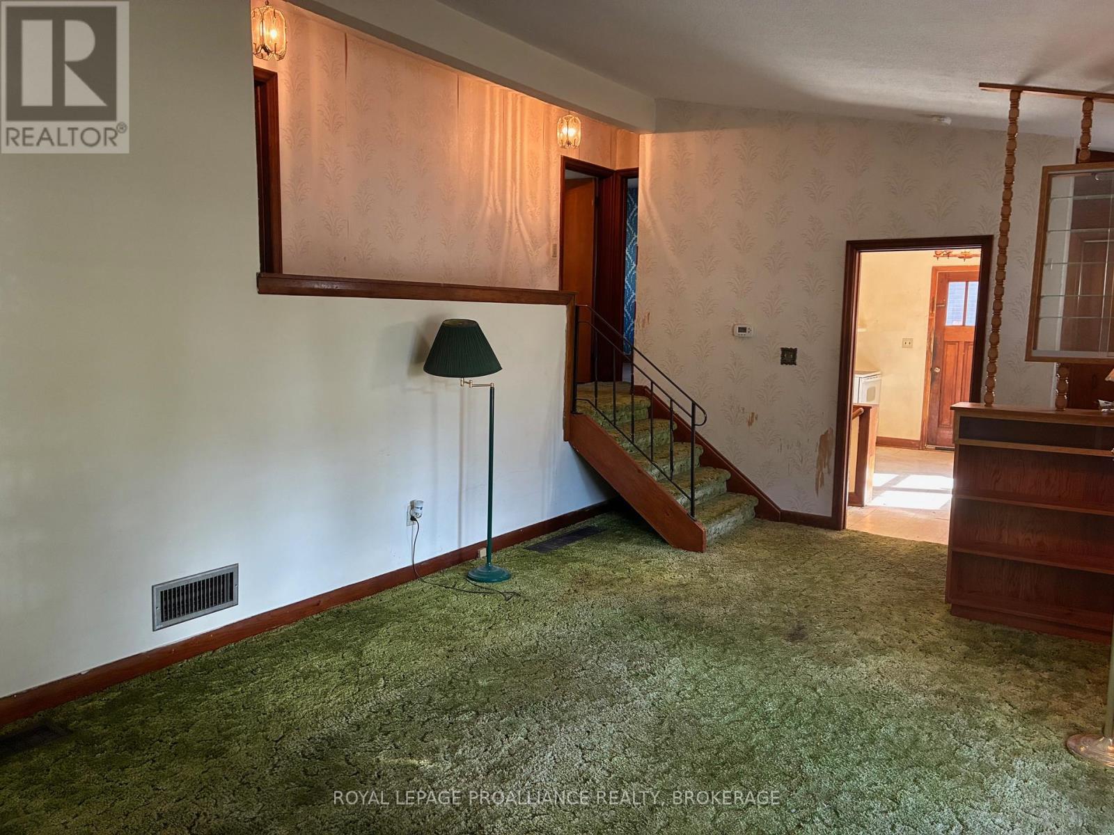 47 Henry Crescent, Loyalist, Ontario  K7N 1G6 - Photo 6 - X12461492