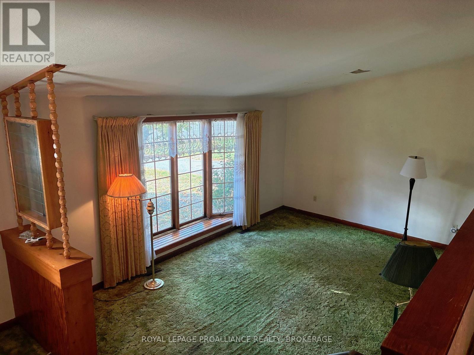 47 Henry Crescent, Loyalist, Ontario  K7N 1G6 - Photo 8 - X12461492