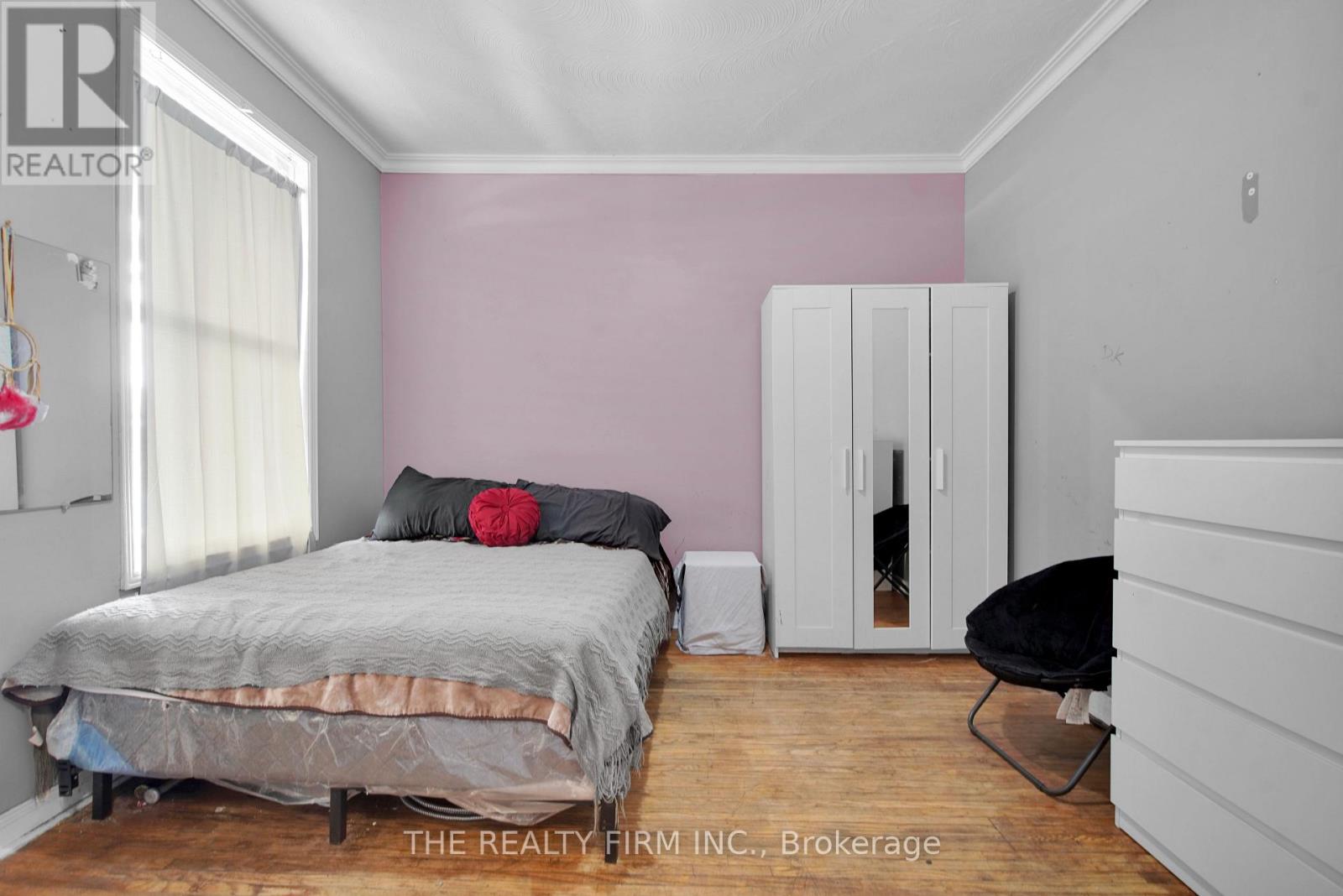 524 Simcoe Street, London East, Ontario  N6B 1K4 - Photo 11 - X12461538
