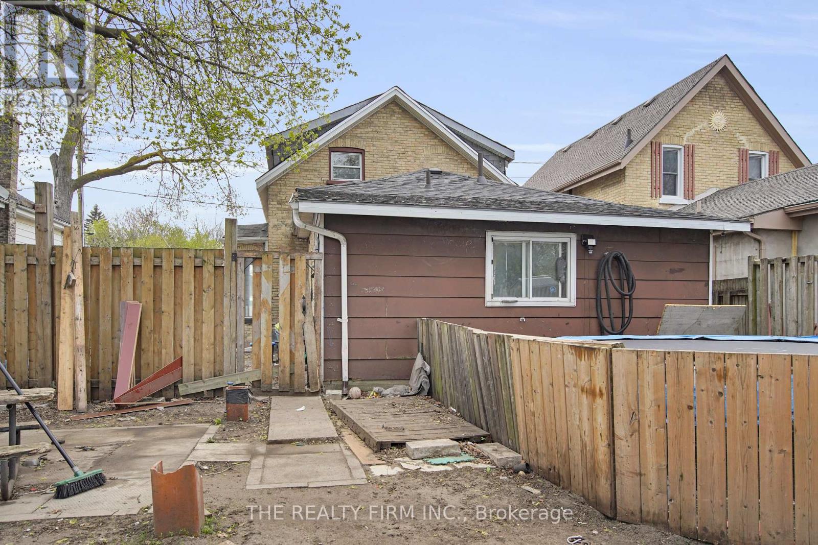 524 Simcoe Street, London East, Ontario  N6B 1K4 - Photo 28 - X12461538