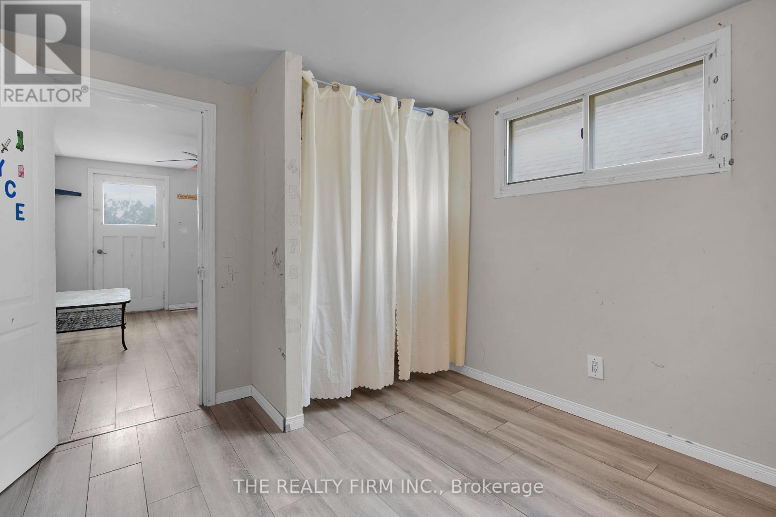 524 Simcoe Street, London East, Ontario  N6B 1K4 - Photo 9 - X12461538