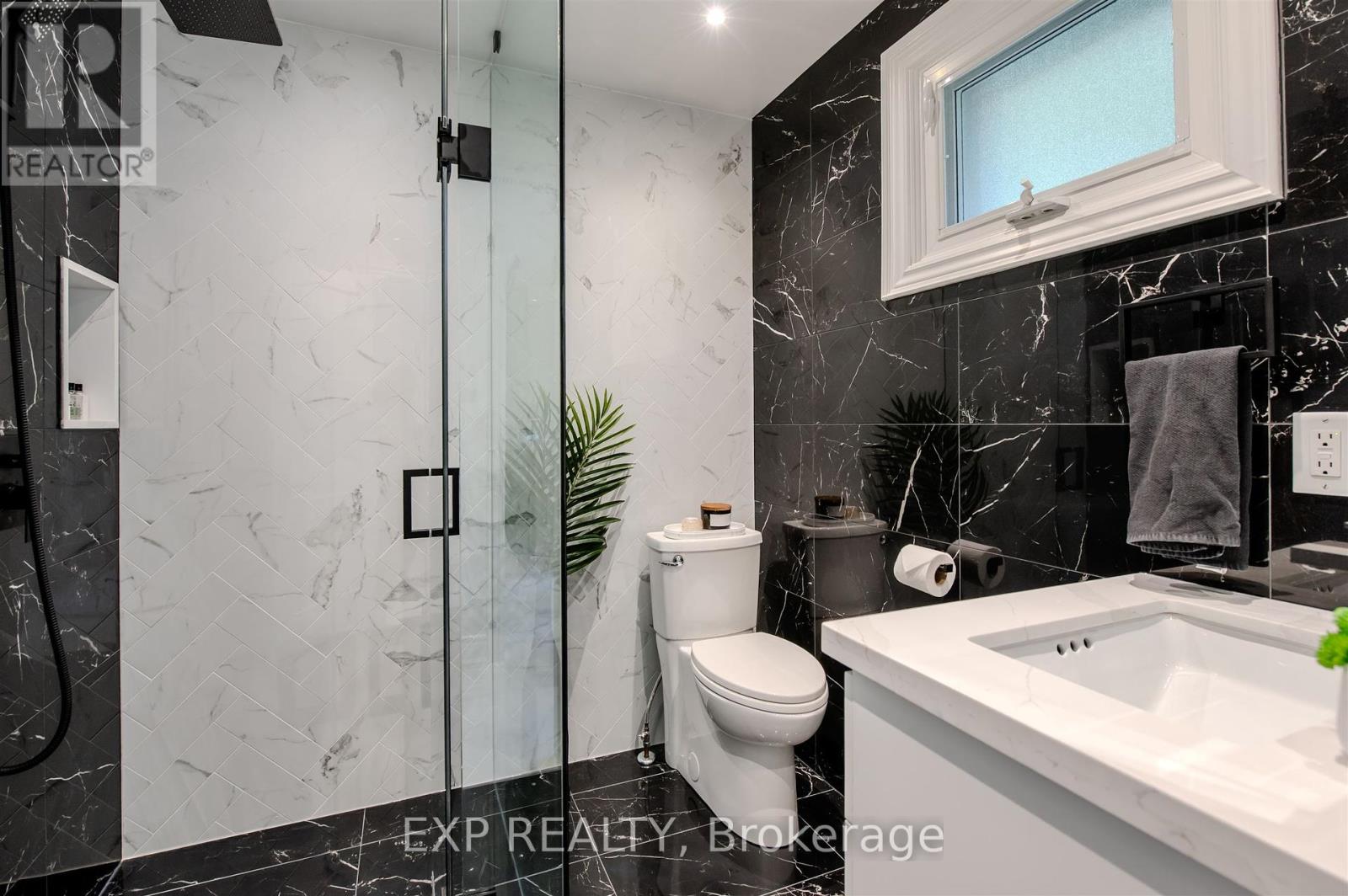 467 Caesar Avenue, Oakville, Ontario  L6J 3Z1 - Photo 19 - W12460965
