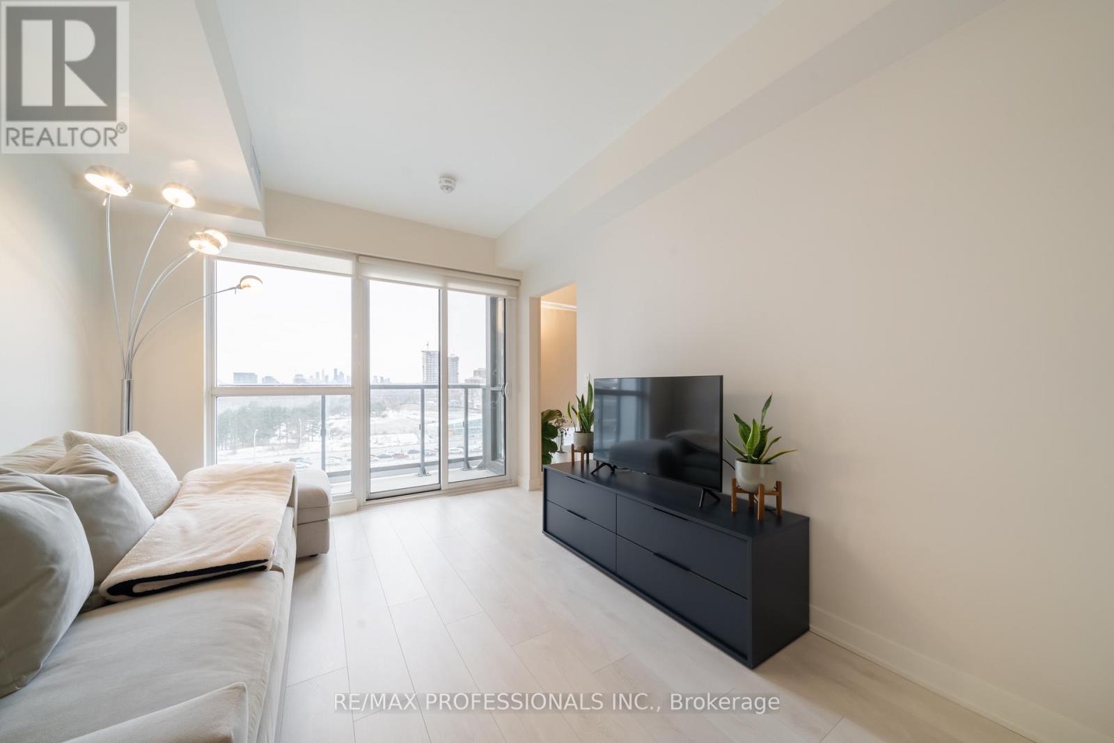 801 - 6 Sonic Way, Toronto, Ontario  M3C 0P1 - Photo 12 - C12461410