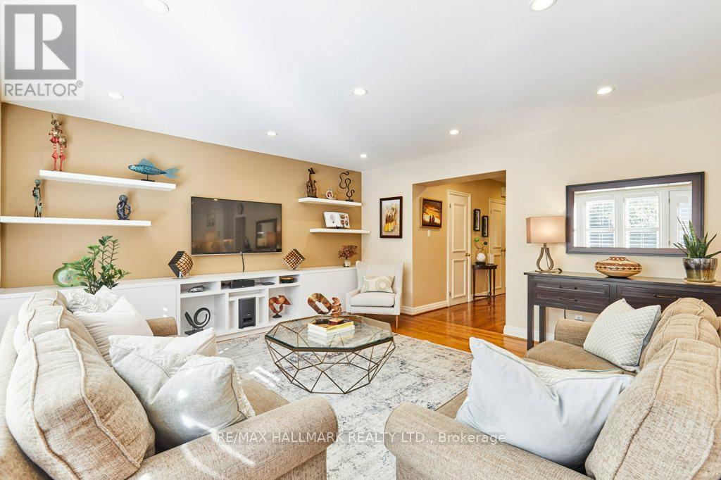 106 Kimbark Boulevard, Toronto, Ontario  M5N 2Y2 - Photo 15 - C12461414