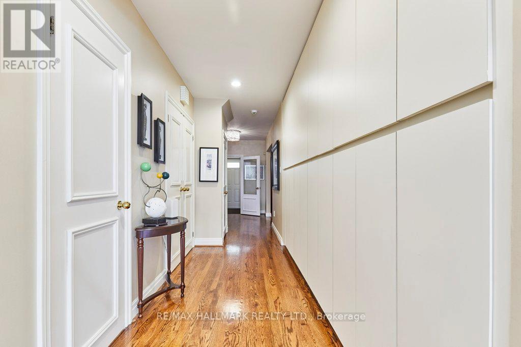 106 Kimbark Boulevard, Toronto, Ontario  M5N 2Y2 - Photo 19 - C12461414