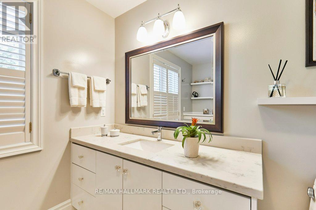 106 Kimbark Boulevard, Toronto, Ontario  M5N 2Y2 - Photo 27 - C12461414