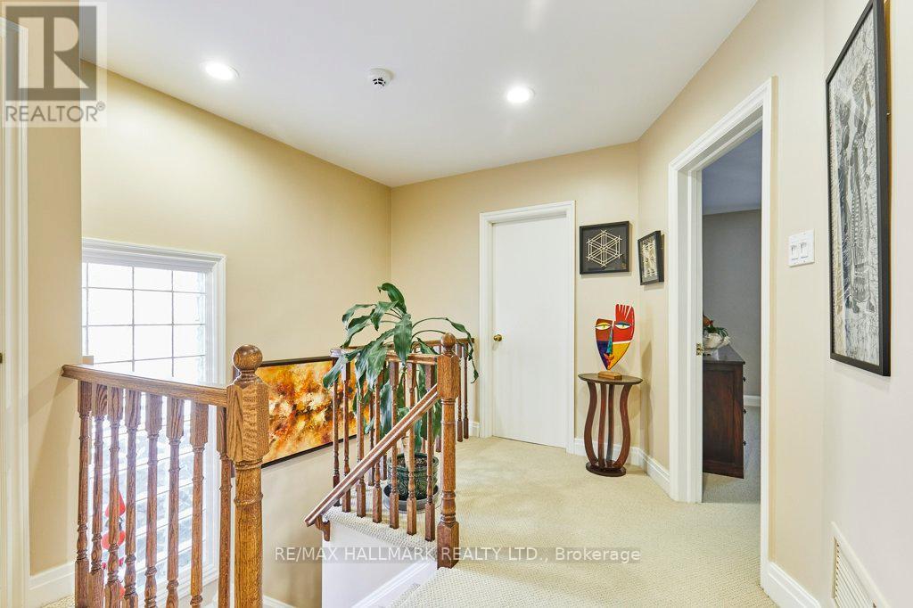 106 Kimbark Boulevard, Toronto, Ontario  M5N 2Y2 - Photo 36 - C12461414