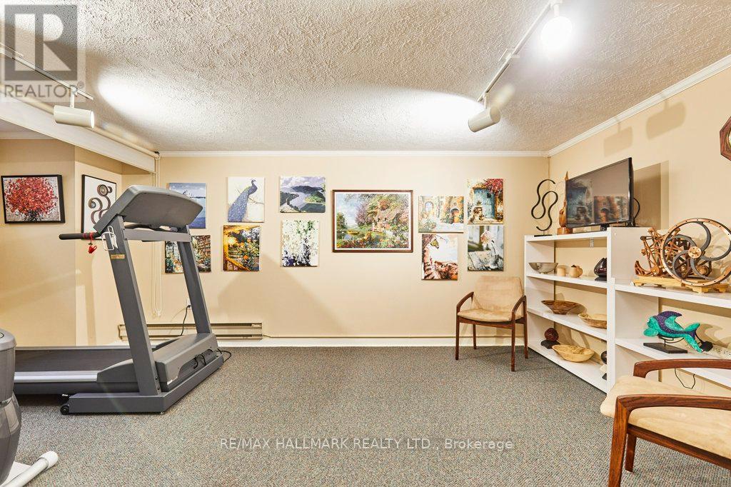 106 Kimbark Boulevard, Toronto, Ontario  M5N 2Y2 - Photo 37 - C12461414