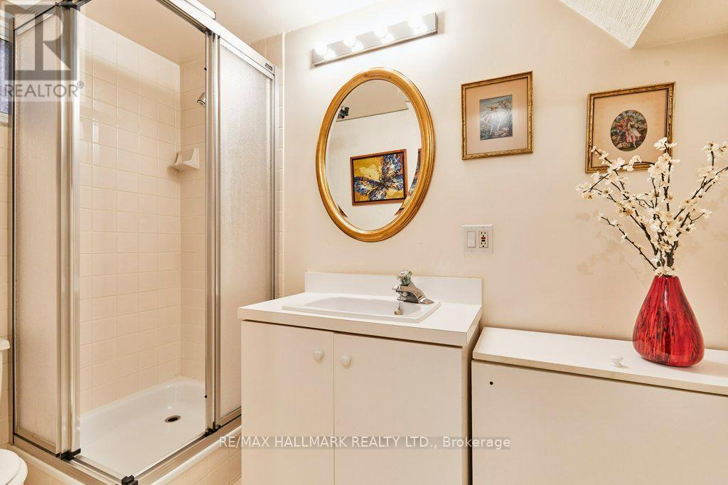 106 Kimbark Boulevard, Toronto, Ontario  M5N 2Y2 - Photo 39 - C12461414
