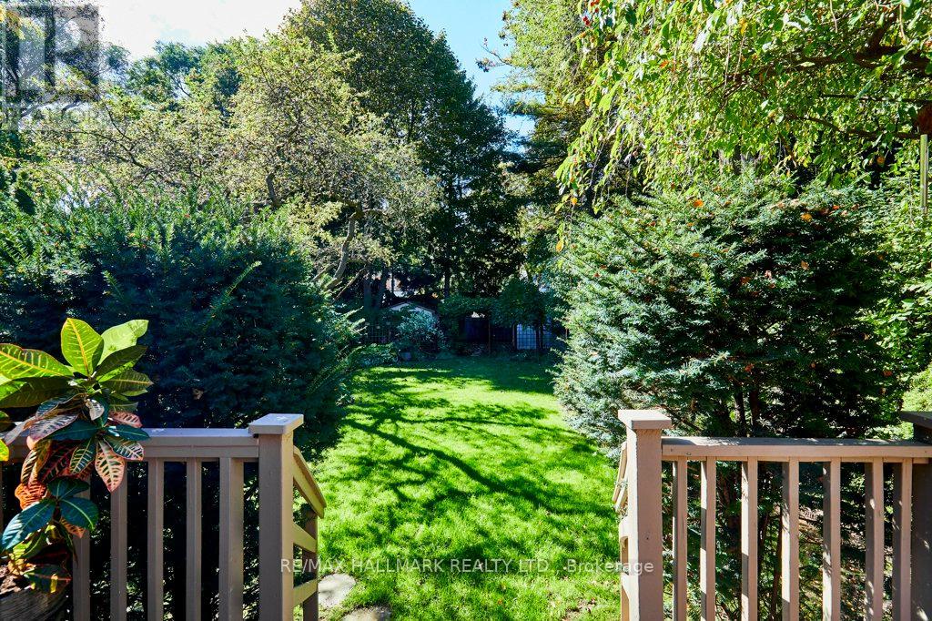 106 Kimbark Boulevard, Toronto, Ontario  M5N 2Y2 - Photo 44 - C12461414