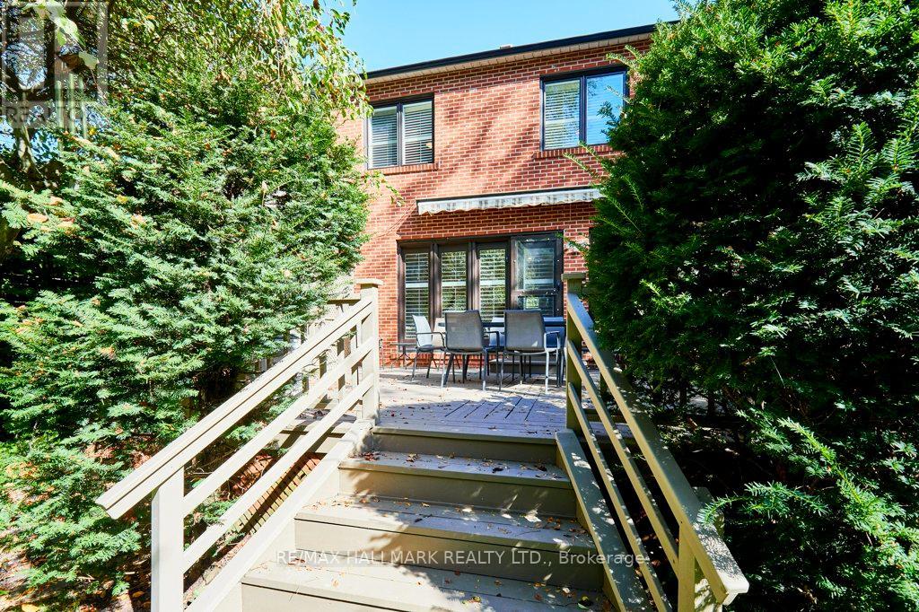 106 Kimbark Boulevard, Toronto, Ontario  M5N 2Y2 - Photo 45 - C12461414
