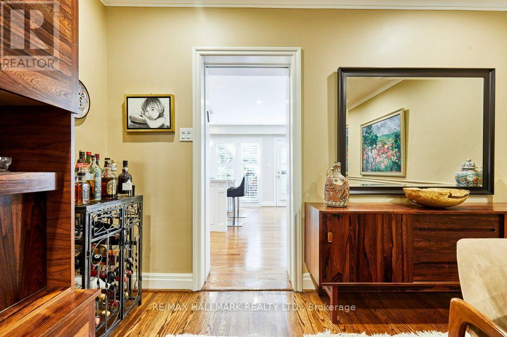 106 Kimbark Boulevard, Toronto, Ontario  M5N 2Y2 - Photo 6 - C12461414