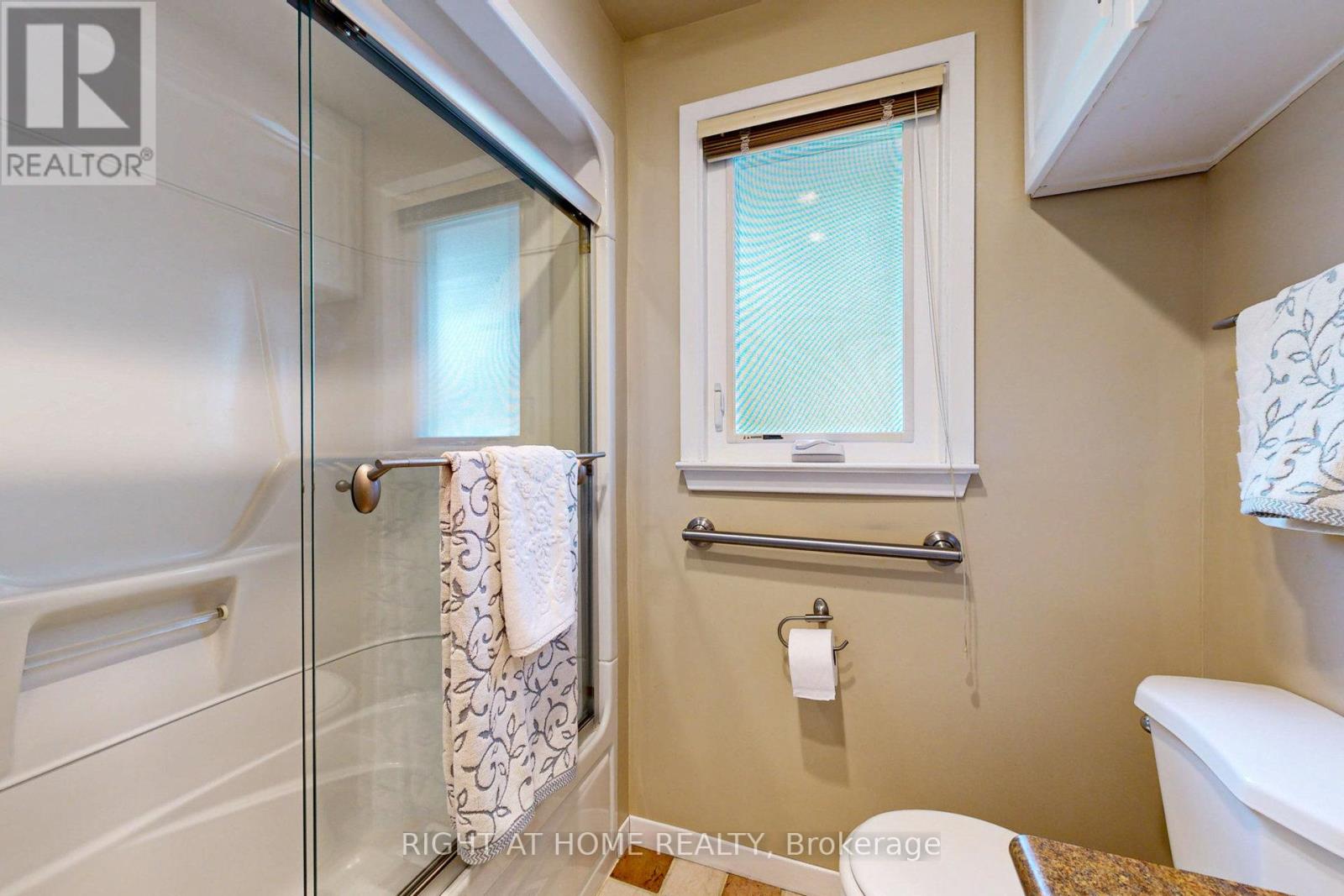 220 Homewood Avenue, Toronto, Ontario  M2M 1K6 - Photo 11 - C12461427
