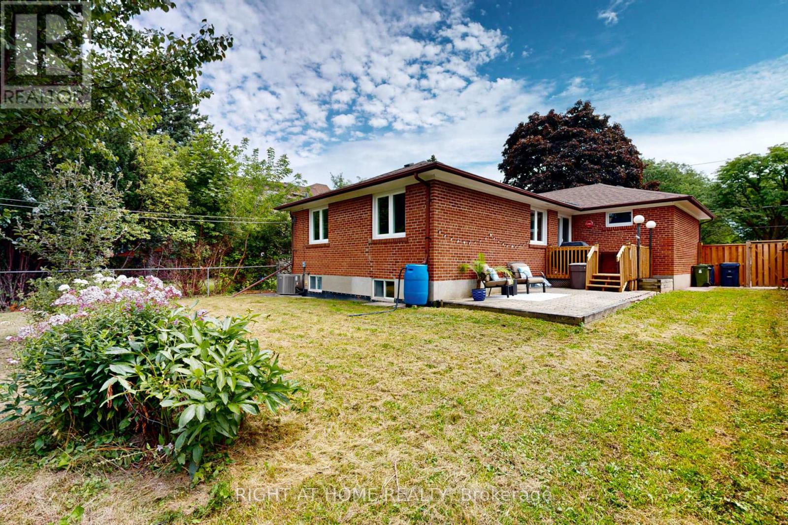 220 Homewood Avenue, Toronto, Ontario  M2M 1K6 - Photo 23 - C12461427