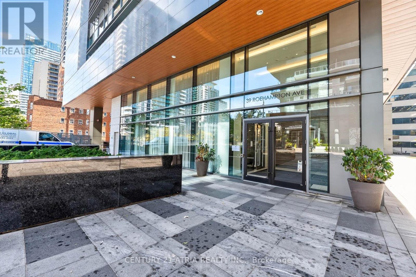 707 - 39 Roehampton Avenue, Toronto (Mount Pleasant West), Ontario  M4P 0G1 - Photo 3 - C12461432