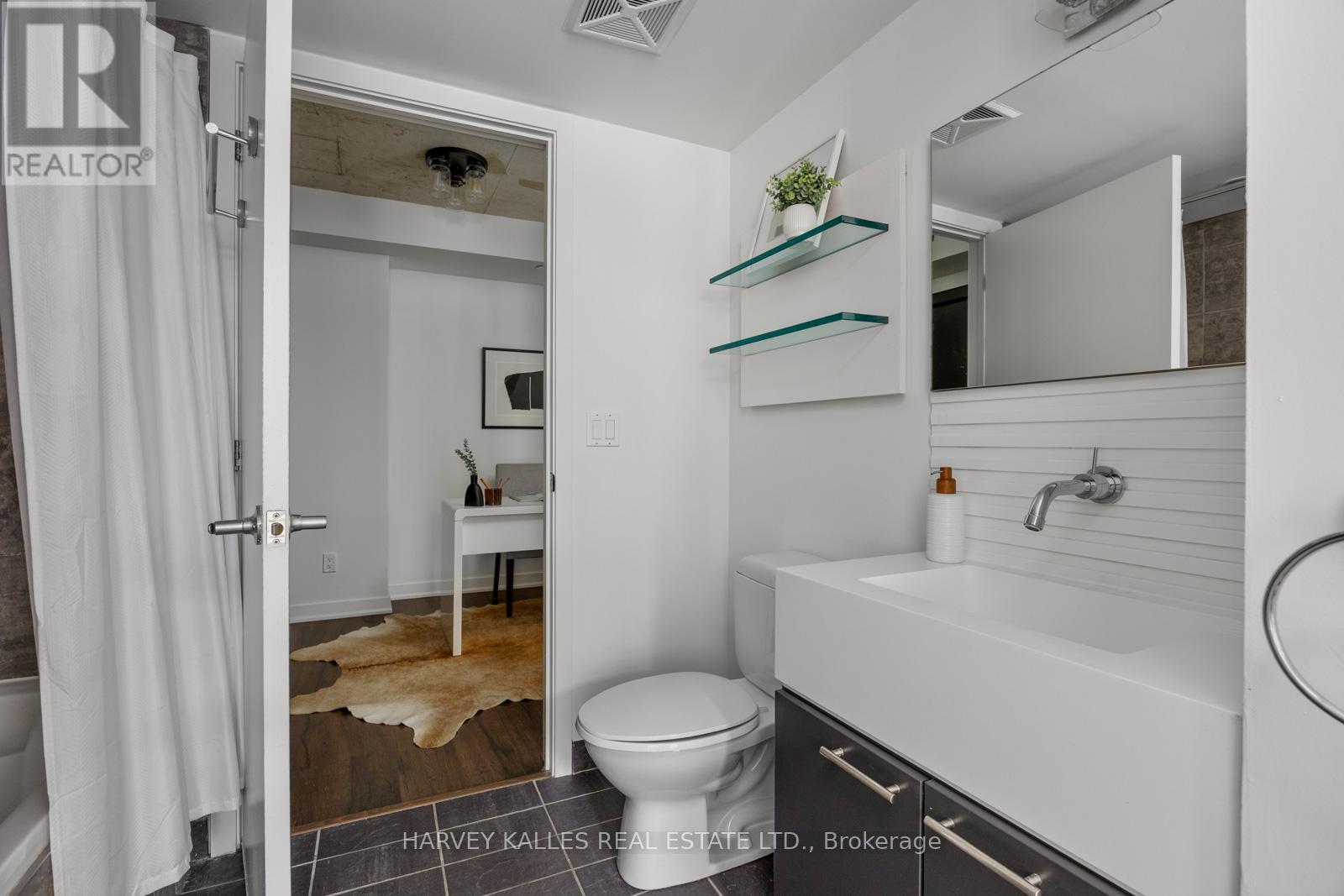 723 - 55 Stewart Street, Toronto, Ontario  M5V 2V1 - Photo 16 - C12461439