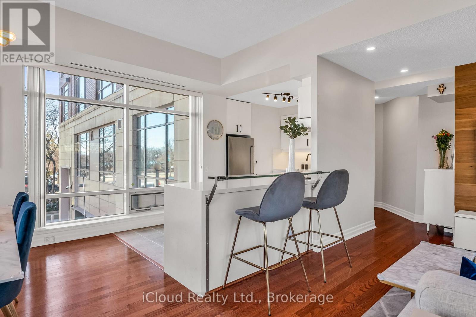210e - 500 Queens Quay W, Toronto (Waterfront Communities), Ontario  M5V 3K8 - Photo 10 - C12461460