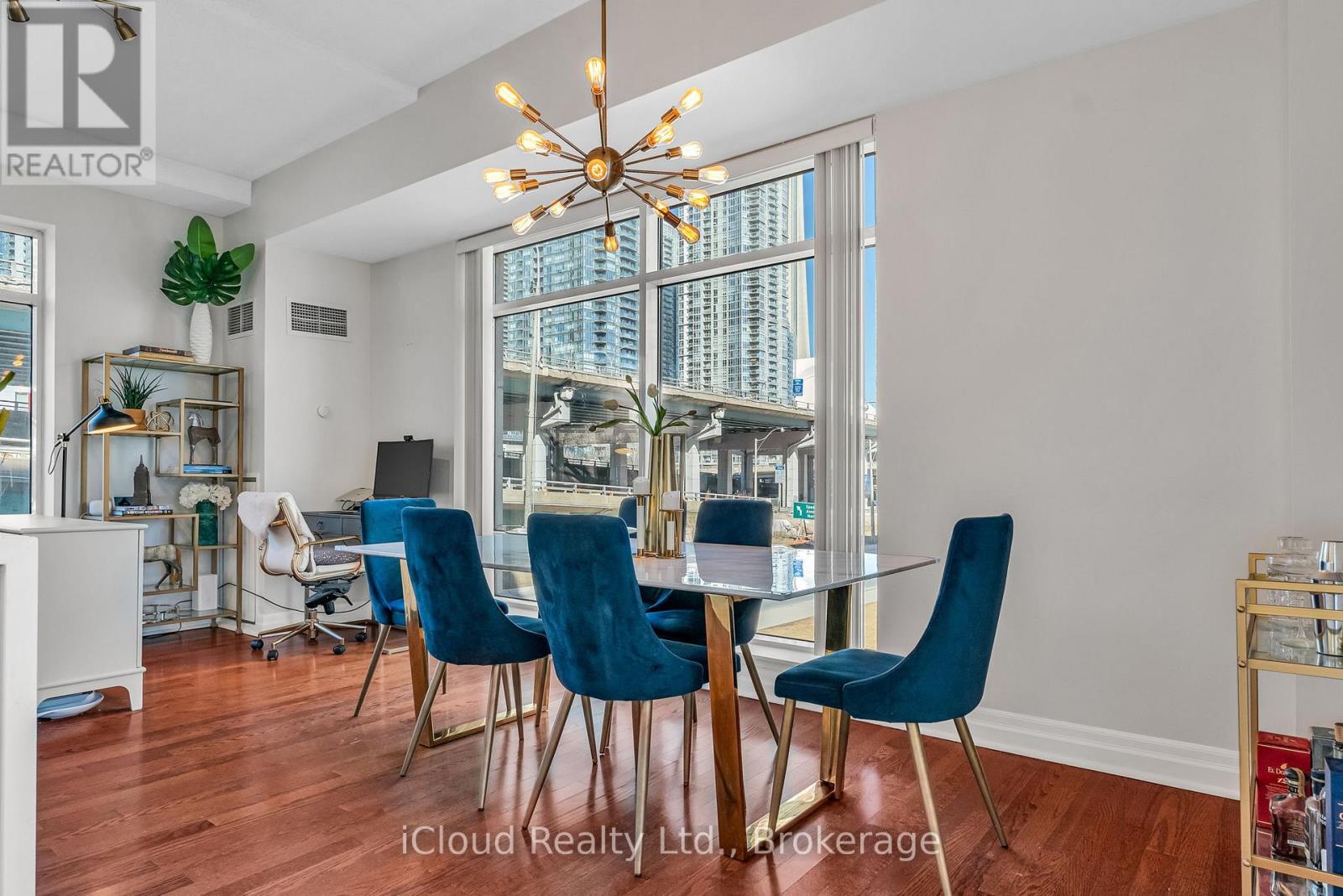 210e - 500 Queens Quay W, Toronto (Waterfront Communities), Ontario  M5V 3K8 - Photo 13 - C12461460