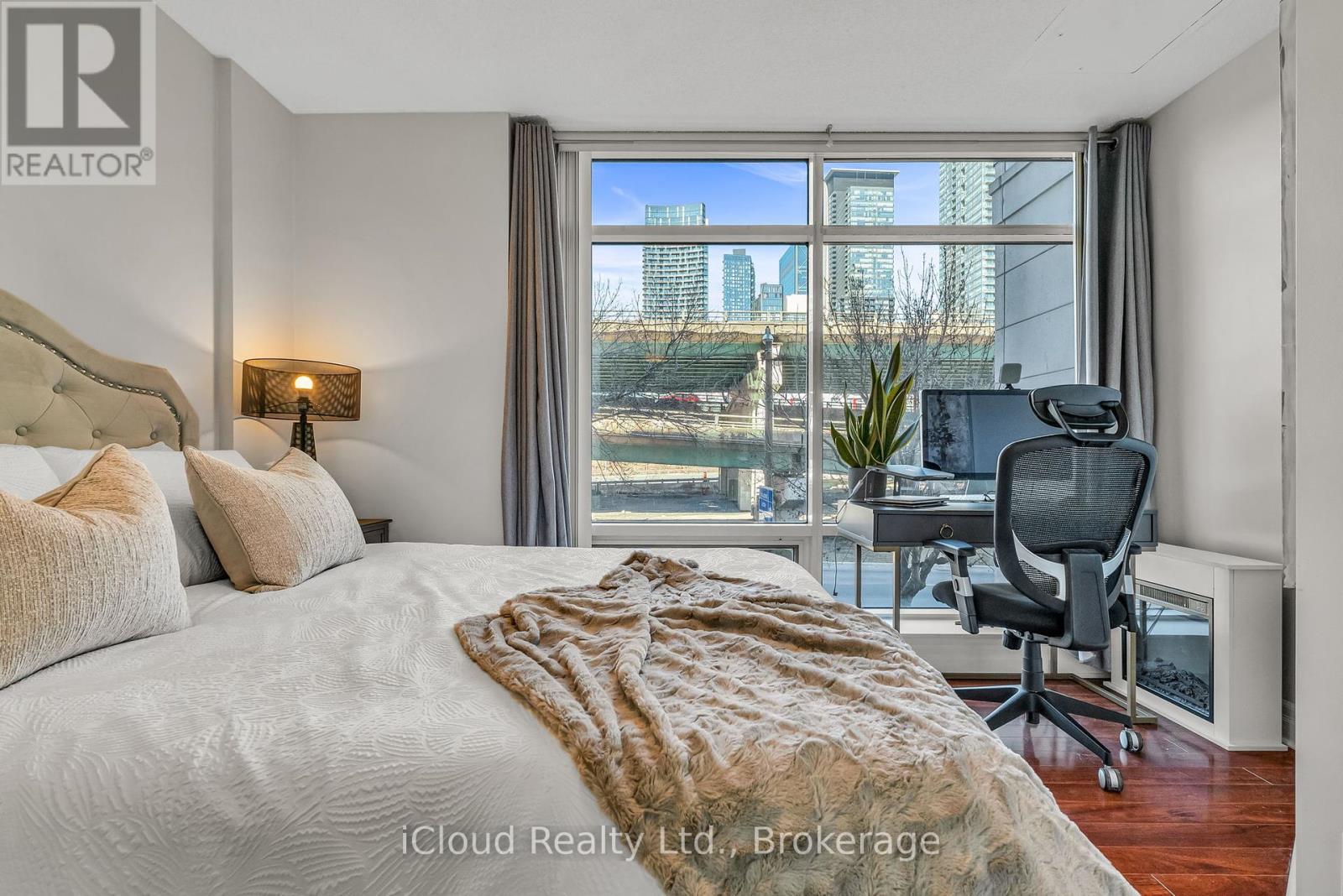 210e - 500 Queens Quay W, Toronto (Waterfront Communities), Ontario  M5V 3K8 - Photo 25 - C12461460