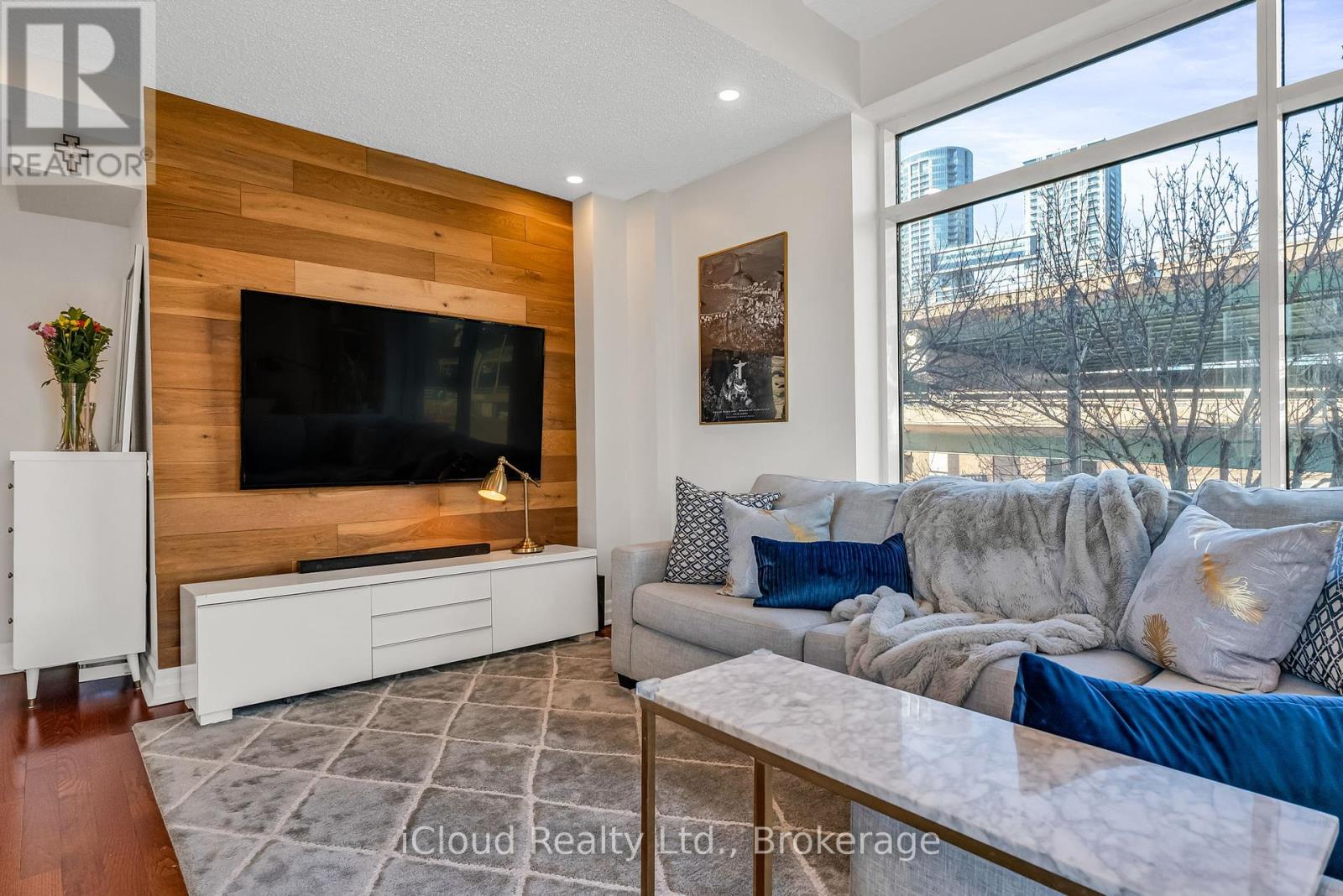 210e - 500 Queens Quay W, Toronto (Waterfront Communities), Ontario  M5V 3K8 - Photo 6 - C12461460