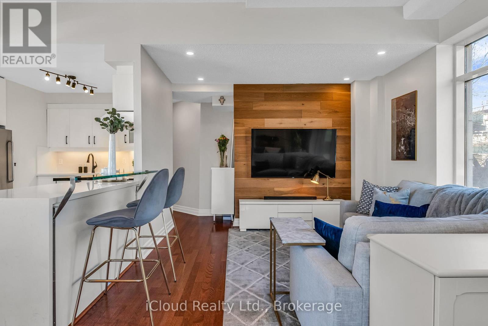 210e - 500 Queens Quay W, Toronto (Waterfront Communities), Ontario  M5V 3K8 - Photo 8 - C12461460
