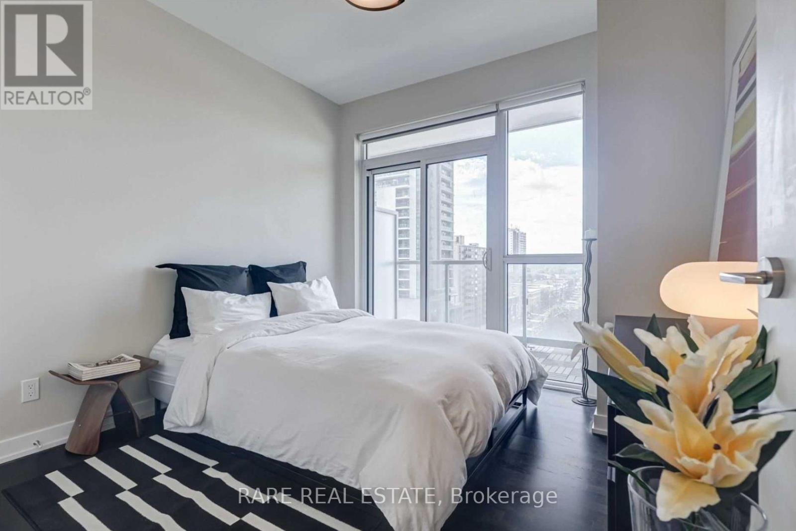 902 - 501 St Clair Avenue W, Toronto, Ontario  M5P 0A2 - Photo 9 - C12461462
